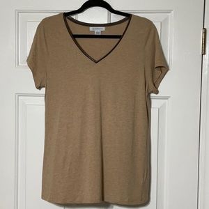 Liz Claiborne Tan and Faux Leather Trim V-Neck Line - Size Large